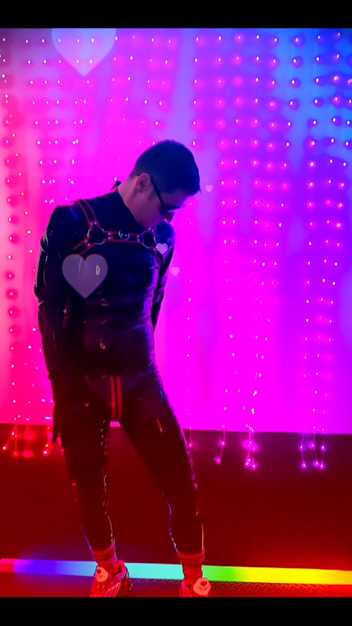 Roman Heart: Vide Clip Outtake