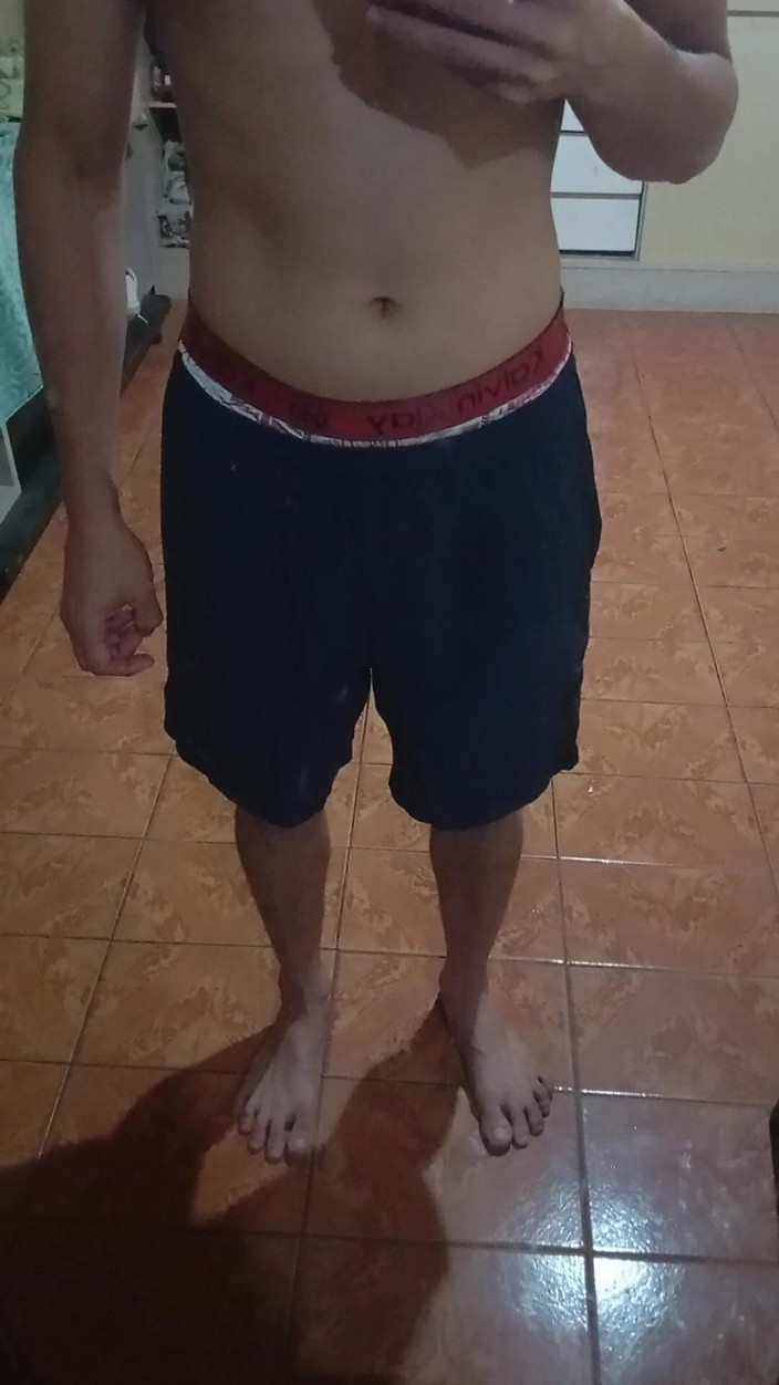 Ray Oliver: Garoto de Shorts no Espelho