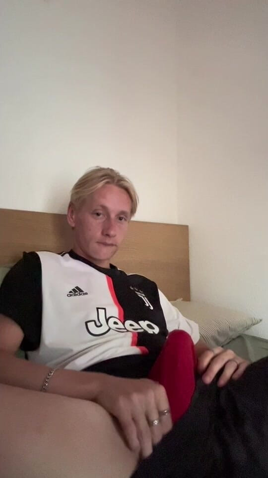 Axton Drake: Fútbol hermano caliente masturbándose