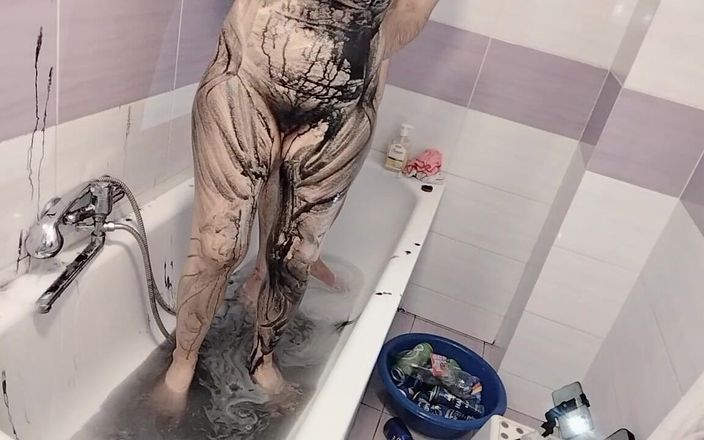 Amateur_MS: Coppia amatoriale fa un bagno, moglie con figa pelosa, culo...