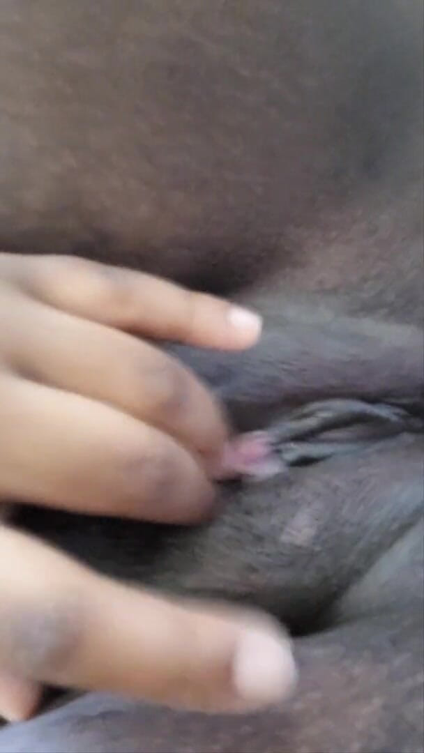 Wet ebony pussy: Suc de pizdă neagră