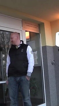 Sesso in camera da letto, lecca e succhia un grosso cazzo