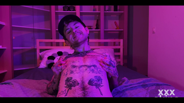 Xxx skips: Chcete si hrát s mými bradavkami?
