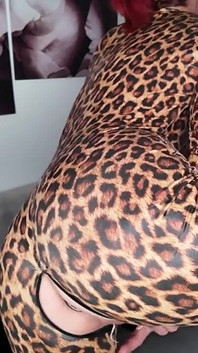 Plug de vibration anal XL - et j’ai complètement perdu le contrôle