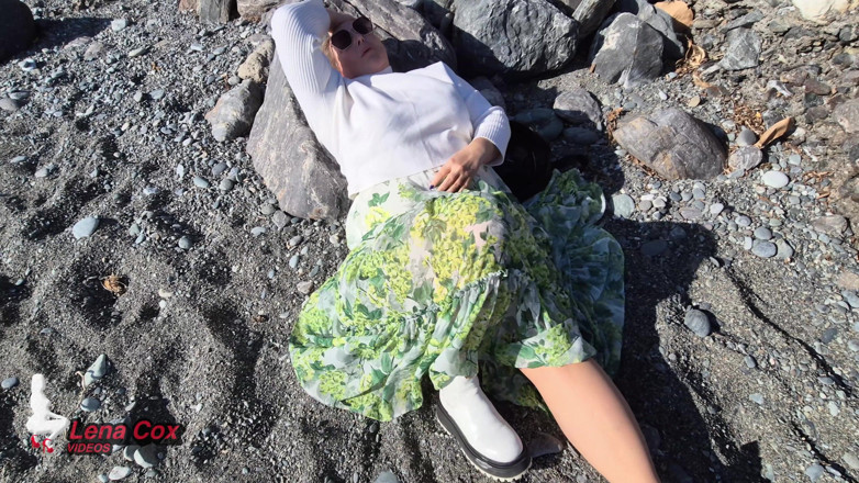 Lena Cox: Mijn strandmasturbatie