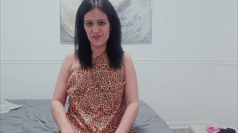 Kink in Time: La chica de la cueva principal de Devyn se masturba...