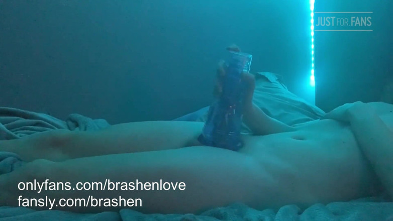 Brashen: Šukám si fleshlight, dokud se nevystříkám
