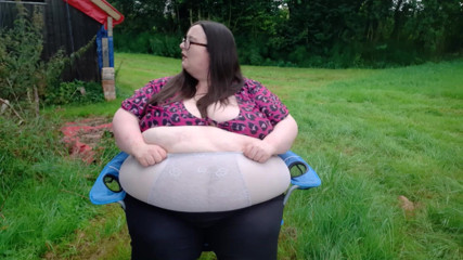 SSBBWLadyBrads: SSBBW venkovní hrátky s břichem a chůze