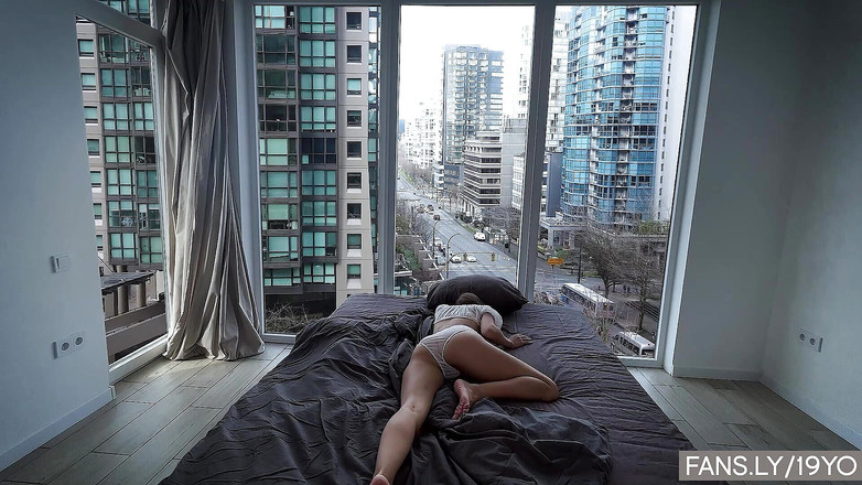 Gigi oficial: Скільки чуваків, які вахали, займалися сексом з нареченою?