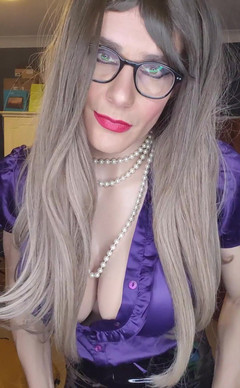 JessicaXD: I need to see you in my office, right now...