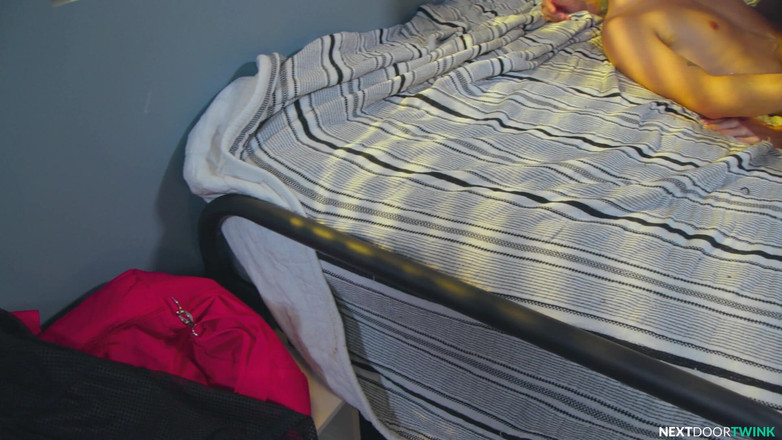 Next Door Studios: Nextdoortwink 寮生活: ありそうもないつながり