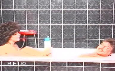 Hardcore Lovers: Trío en el baño.