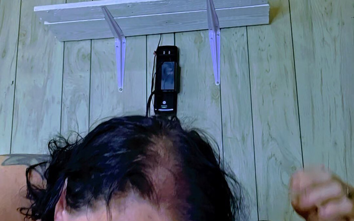 HerculesnVENUS: Je to spokojený muž se svým ptákem v její ruce