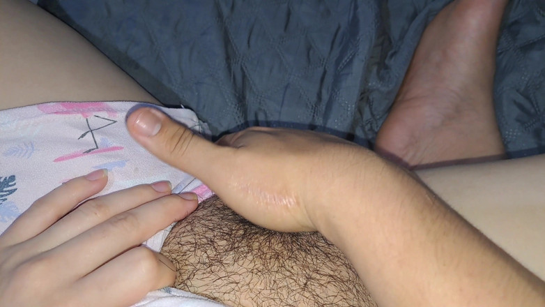 Wil9727: My stepdaughter lets me masturbate her pussy