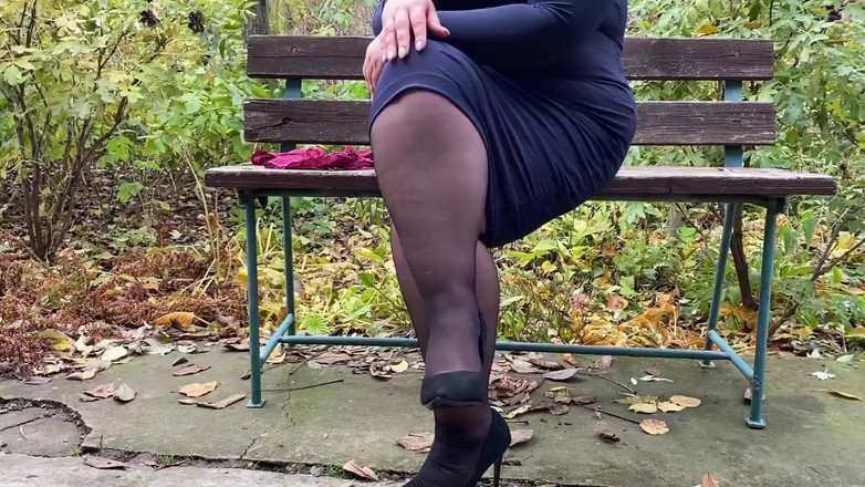 OurFetishLife: 성숙한 계모와 그녀의 장난기 가득한 손가락 젖음