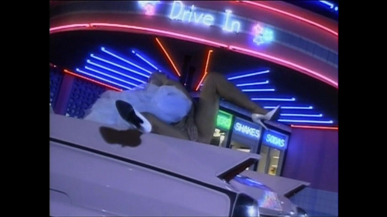 The Power of Love: बड़ा सख्त लंड तंग गीली चूत को स्लैम करता है