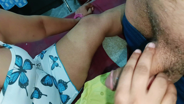 Sexy_girl_nehu: Desi Bhabhi udržela sání dlouhých ptáků i po vodě, velmi...