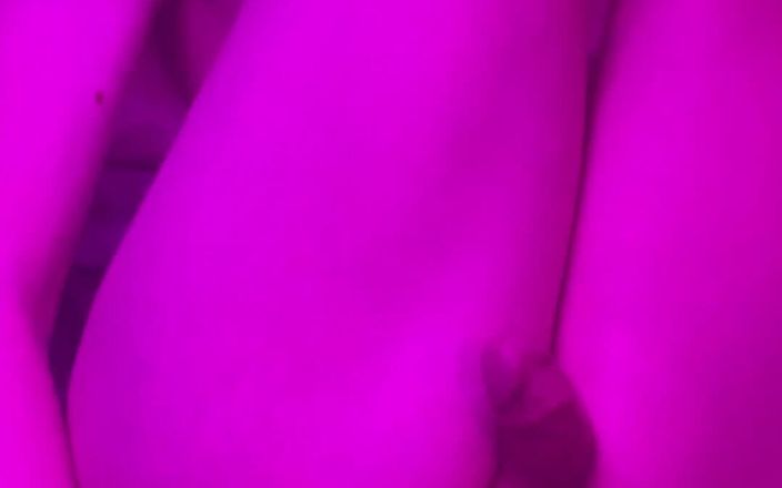 Brashen: Femboy cực khoái qua đường lỗ hậu từ máy rung
