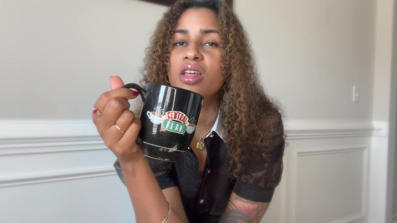 Mya Mula Goddess: Scuipat de cafea
