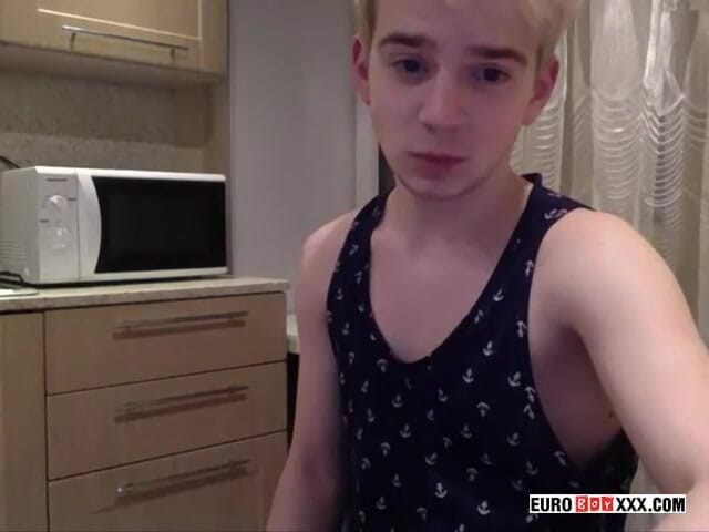 Euro boy xxx: Анальная игра с Нижним Твинк Taylor