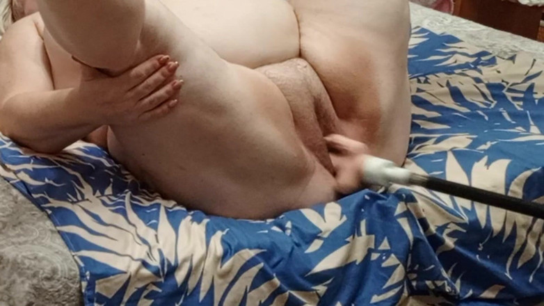Zona901: Macecha dostala orgasmus ze sexuálního stroje