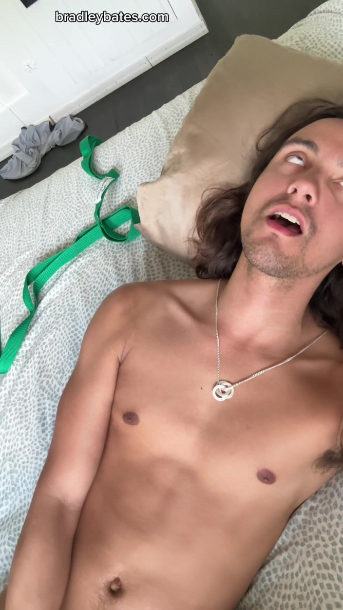 Bradley Bates: Amateur Boy Edging in Hostel Room Gets Caught and Cums...