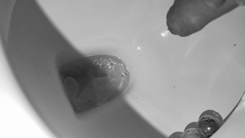 Jizztastic: Super slow motion piss