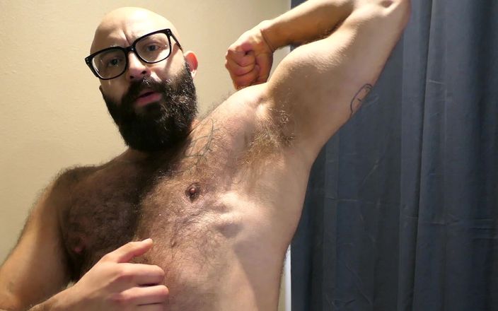TripleXTransMan: Adorarea mușchilor alfa