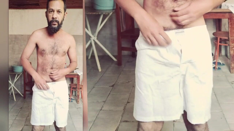 Stink HairyMale: White pijama, yellow of sperm