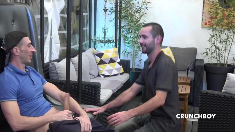 Very discreet straight boys curious: Max Lava scopata senza preservativo da un vero ragazzo etero...