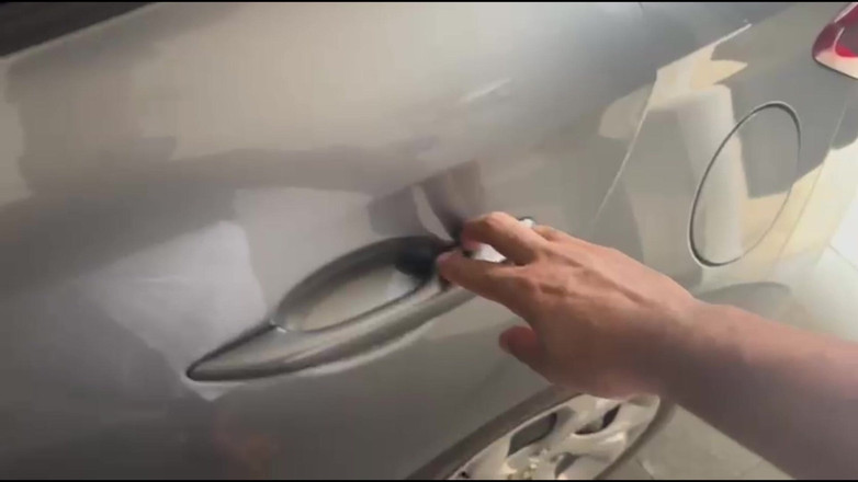 Lidi Ferrari: 우버 앱 기사에게 모텔에서 내 보지를 섹스해달라고 부탁했고, 그에게 맛을 보여줬어요