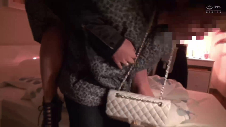 H-Eagle: Married MILF Picked up and Taken Back to Someone’s Home -...