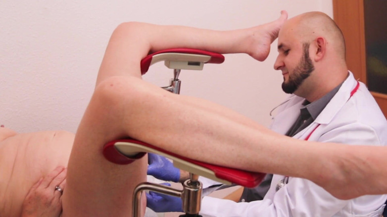 Marcus Pollack: Examinare ginecologică anală și inspecție vaginală pentru extensibilitate