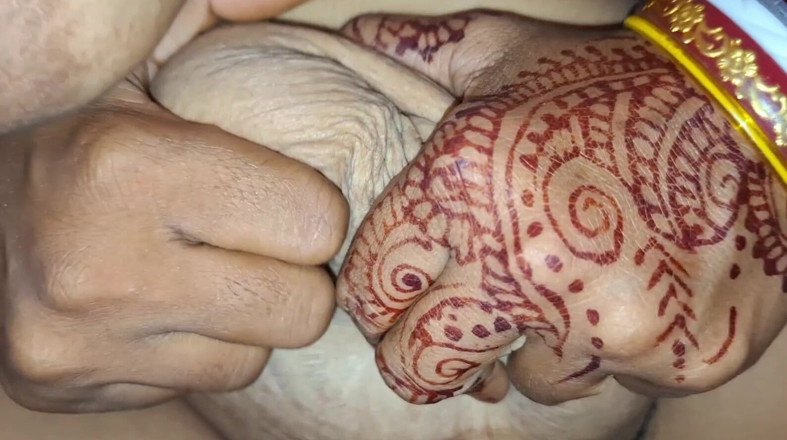 Sumaj: รุ่นแม่น่าเย็ดอินเดียสุดฮอต bhabhi กําลังเย็ดอย่างลับๆ