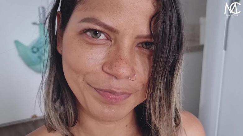 MarieChell: Hot maid does cleaning and anal