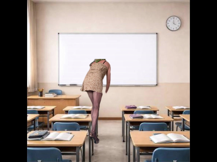 cd_aysemmm: I Can't Focus on the Lesson My Teacher Is Very...