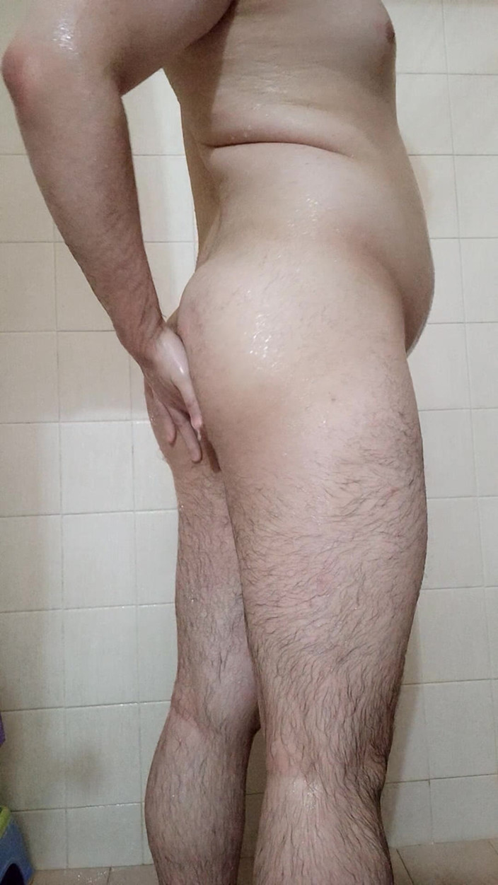 Himbo_Fox: ชายกล้ามอาบน้ําเซ็กซี่