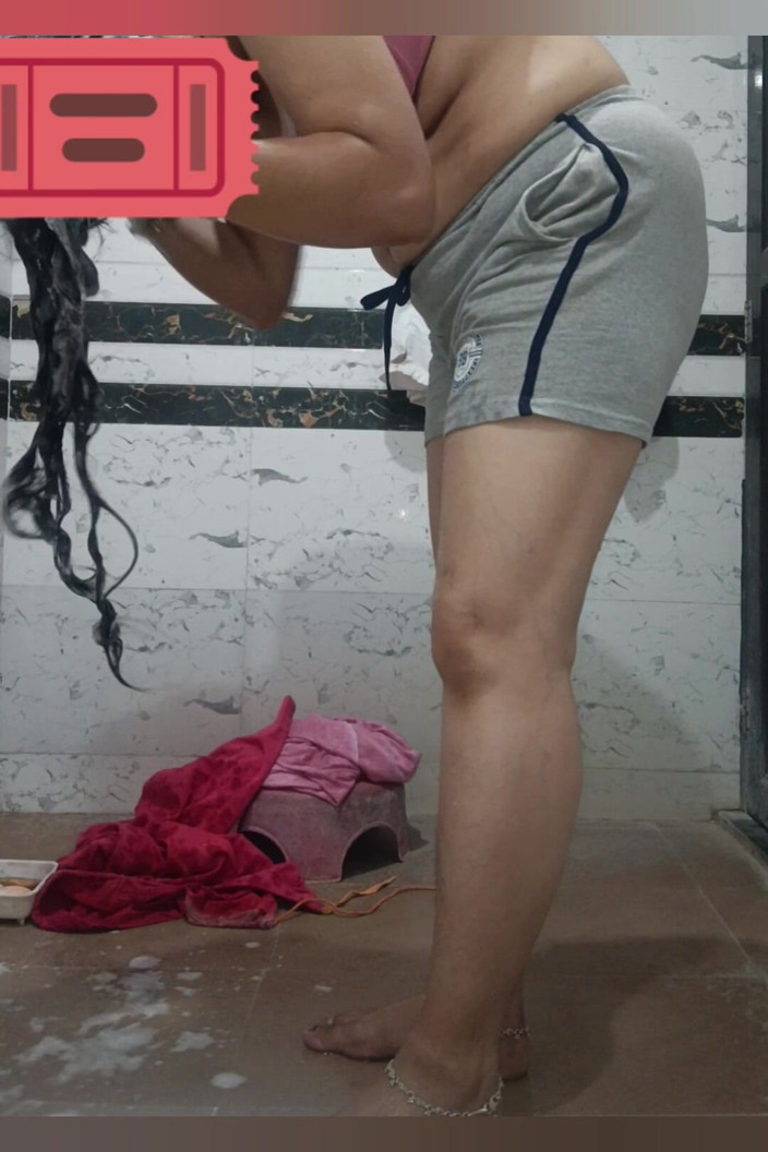 Priyahot77: Priya Bhabi Full Open Body Hot Exercise in Bathroom