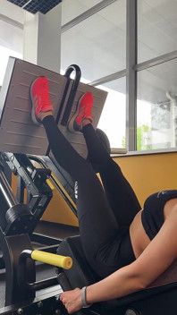 Curul meu te va înnebuni în ziua sălii de sport