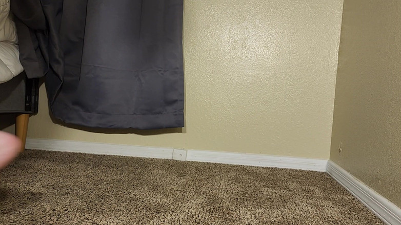 Uncut and Horny: Menampar... dan pamer pantat bahenolku