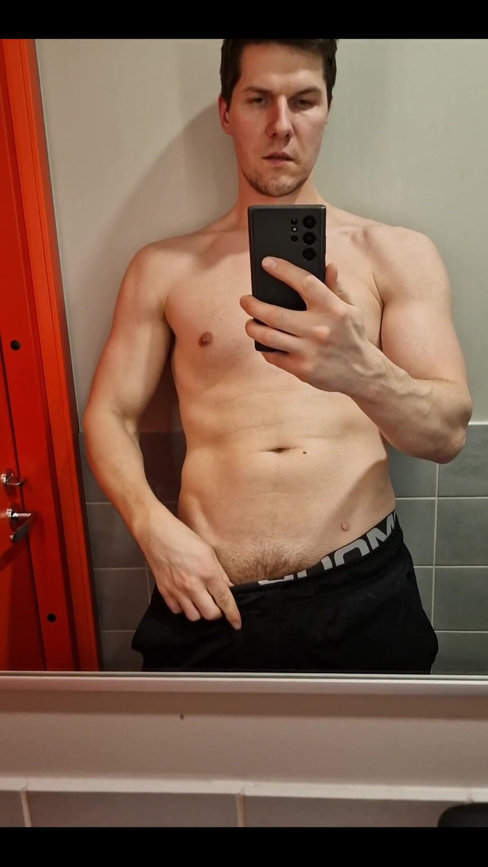 Awesome A: På gymmet Locker Room