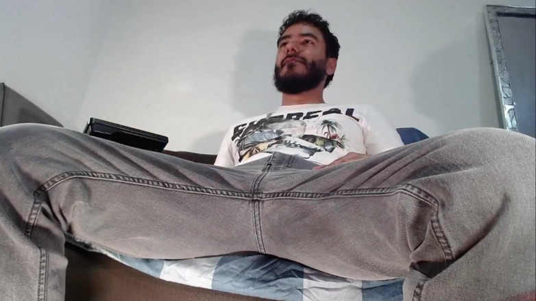 Tomm hot: Macho Latin Stud Strips and Jerks His Uncut Cock for...