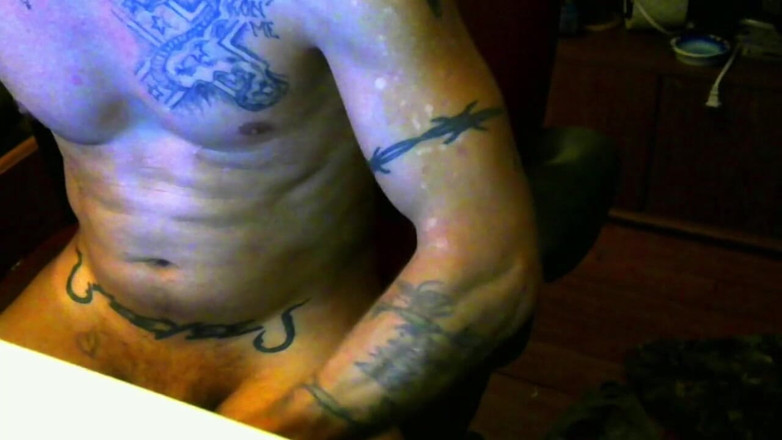 BlessedTongue_KuntryHung: Un băiat nou de pe cameră masturbează Big Dick băiatul...