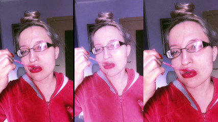 FinDom Goaldigger: Asmr 빨간 립스틱과 미니 케이크 먹기