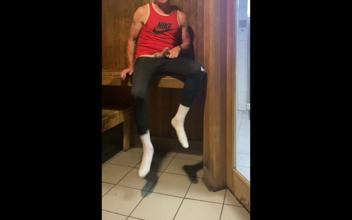 JockDad87: Dilf Jockdad87が再びサウナでムラムラ!