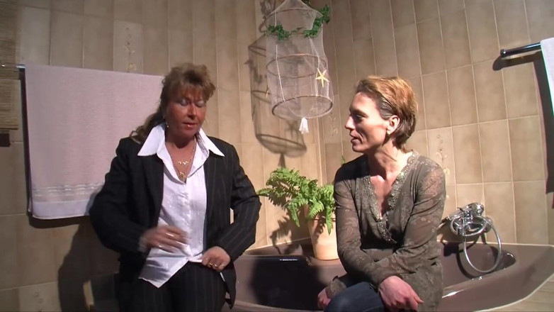 MMV films - The Original: Two old bitches for me!
