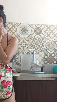 Hot Sex in the Kitchen with Vanesinha Mike