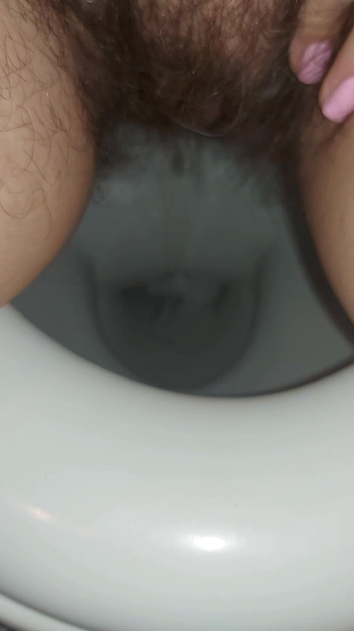 GinnaGg: Gros Plan De Moi En Train De Faire Pipi Sur...