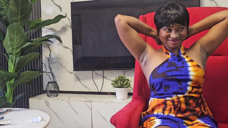 Itxbush: Fantasi Naija Baddie Dientot Sama 2 Besar