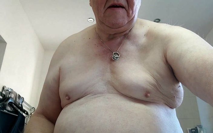 Karlchengeil: Voor al mijn lekkernijen zorgen